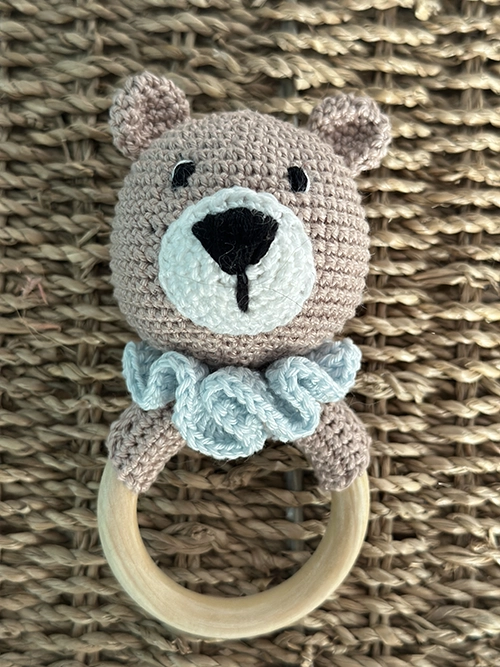 Hochet bébé ours en crochet fait main en coton